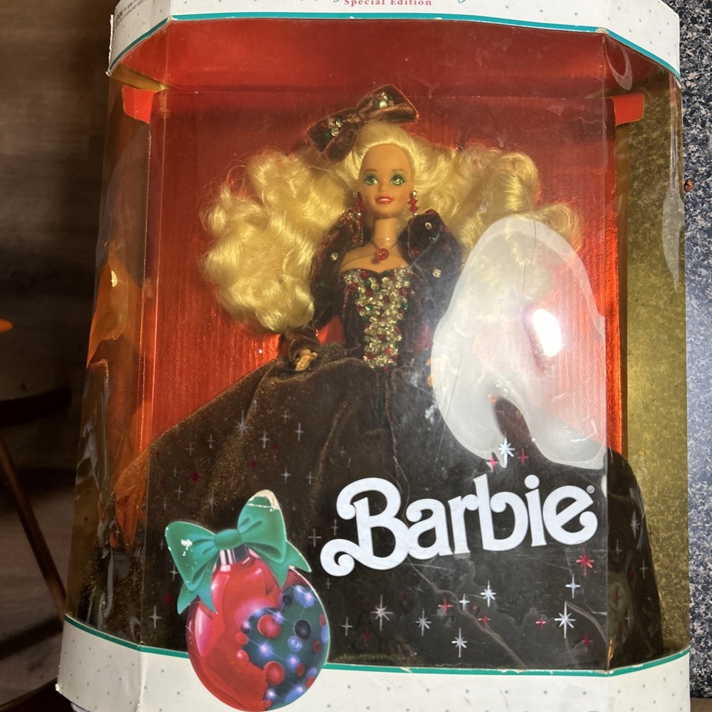 Vintage 1991 Happy Holidays Special Edition Barbie Doll Mattel #1871 New In Box